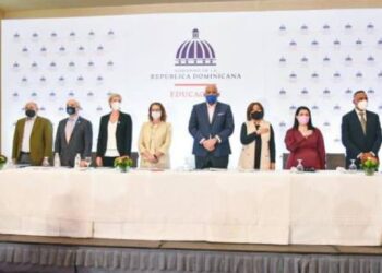 Año escolar costará RD$50,000 millones; detallan programa “Aprendemos en Casa”