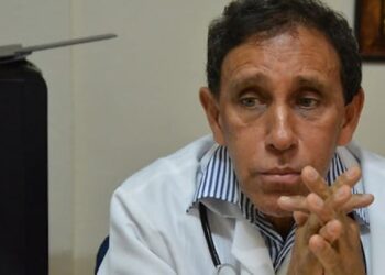 Cruz Jiminián en estado crítico por coronavirus y complicaciones médicas