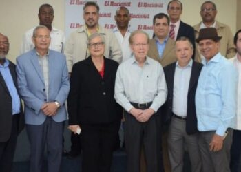 52 años informando con apego a la verdad