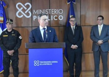 Detienen al expelotero Octavio Dotel y lo vinculan a red de César el Abusador