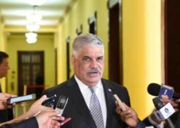 Gobierno envía ayuda a dominicanos damnificados en islas golpeadas por huracán Irma