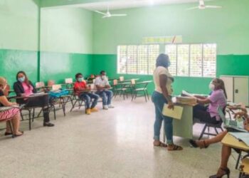 Reinicio de clases a distancia enfrenta grandes desafíos; hay desconcierto