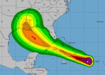 Tormenta Laura toca tierra de República Dominicana