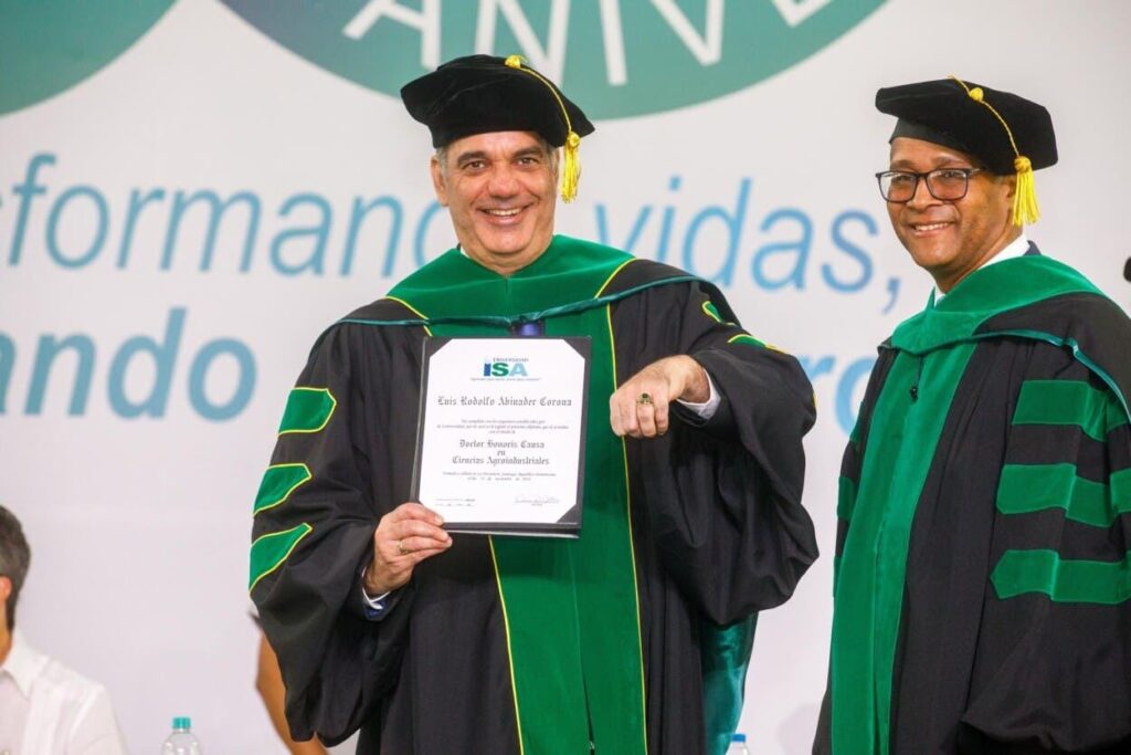 abinader doctor honoris causa universidad isa 1732446561