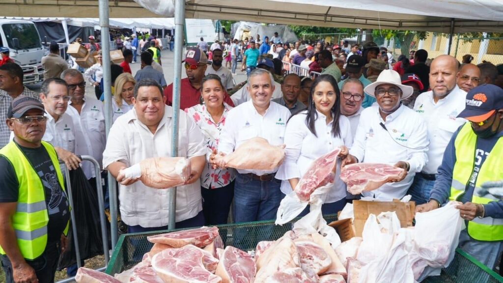 feria navidad del cambio exito en azua 1733137566