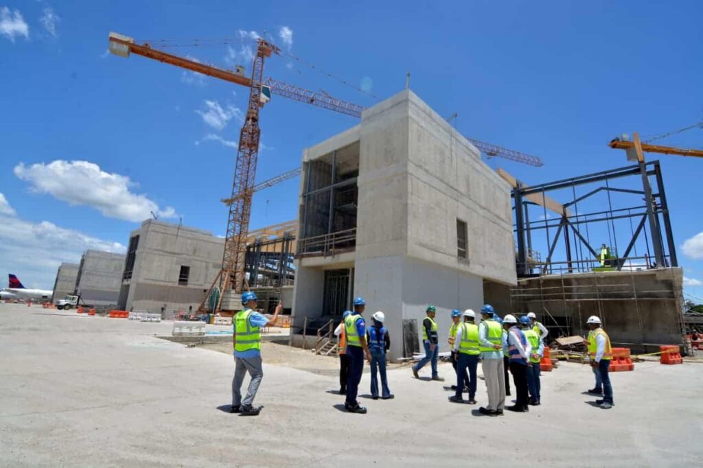 Aeropuerto del Cibao, ampliación aeropuerto Santiago, infraestructura aérea RD, turismo en región Norte, desarrollo económico Santiago, conectividad aérea República Dominicana