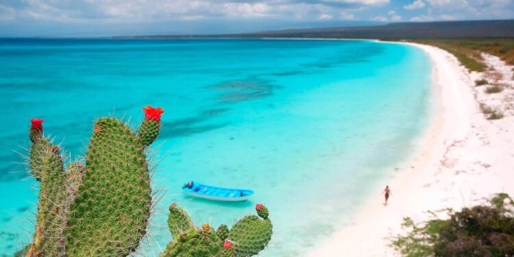 desarrollo turístico Pedernales, turismo sostenible República Dominicana, títulos de propiedad Pedernales, emprendimiento en Pedernales, proyectos turísticos RD, economía local Pedernales