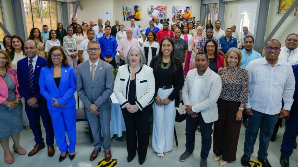 formación dual Infotep, empleabilidad Santo Domingo Este, competitividad empresarial RD, programa Produal, formación técnico profesional, capital humano República Dominicana