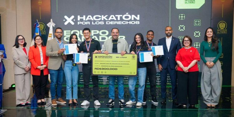 Hackatón por los Derechos, jóvenes dominicanos innovadores, Defensor del Pueblo RD, tecnología y derechos humanos, emprendimiento social RD, soluciones innovadoras República Dominicana