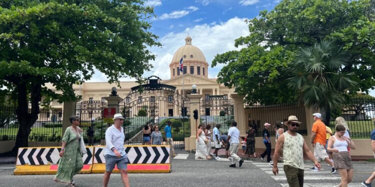 Palacio Nacional República Dominicana, turismo en Santo Domingo, arquitectura neoclásica Dominicana, historia Palacio Nacional, Guido D’ Alessandro, lugares turísticos RD