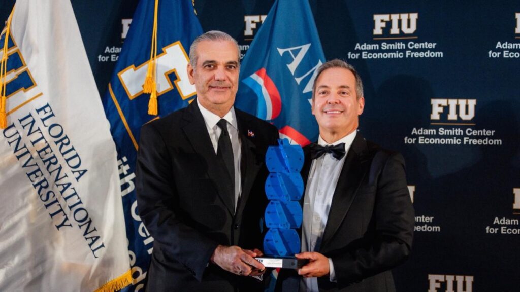 Luis Abinader, libertad en República Dominicana, democracia dominicana, premio Champion of Freedom, Adam Smith y libertad económica, liderazgo político RD