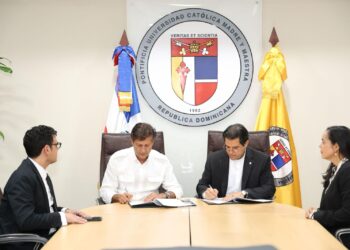 PUCMM, SAVANNA, industria de semiconductores RD, tecnología en República Dominicana, formación técnica RD, innovación tecnológica RD