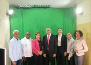UASD estudio de grabación, aula inteligente UASD, innovación educativa República Dominicana, modernización pedagógica UASD, educación superior digital RD, facultad ciencias de la educación UASD