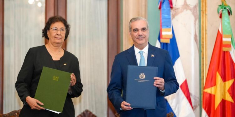 República Dominicana Surinam cooperación, acuerdos bilaterales RD Surinam, turismo República Dominicana Surinam, inversión privada Surinam RD, conectividad aérea Santo Domingo Paramaribo, cooperación agrícola RD Surinam