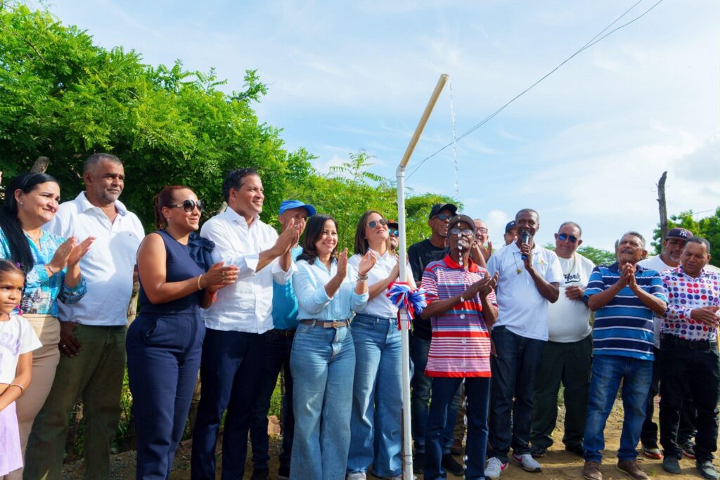 AES Dominicana, energía renovable República Dominicana, proyecto agua potable Calabaza, desarrollo sostenible RD, Nature Power Foundation, comunidad Calabaza Peravia