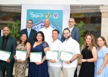 Centro Médico Docente Siglo 21, residencias médicas República Dominicana, formación médica especializada, Emergencias y Desastres, Imagenología y Radiología, educación médica dominicana