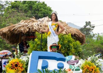 Festival de las Flores Jarabacoa, turismo en Jarabacoa, Jarabacoa República Dominicana, eventos culturales dominicanos, feria de las flores Medellín, turismo sostenible RD