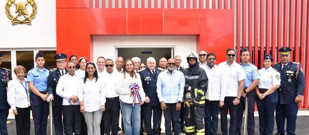 cuartel bomberos San Francisco de Macorís, Gobierno dominicano bomberos, seguridad ciudadana Duarte, infraestructura bomberos RD, Proyecto 3R bomberos, dignificación bomberos RD