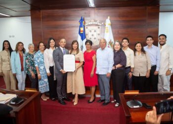 Grisbel Medina, Hija Adoptiva de Santiago, periodismo dominicano, Santiago de los Caballeros, comunicación en República Dominicana, legado social y cultural