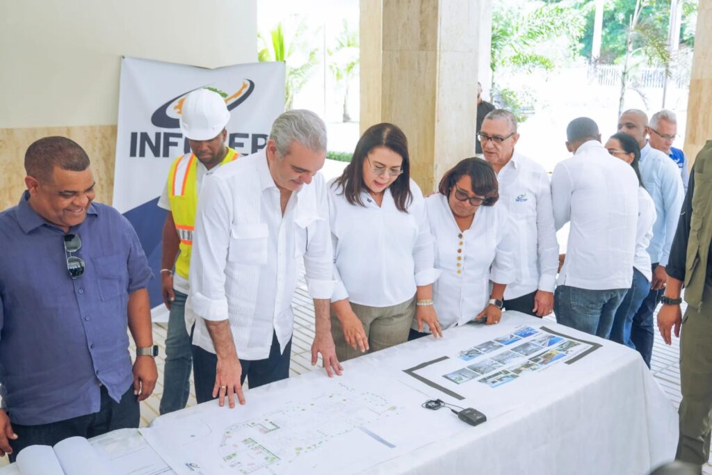 Hotel Escuela Guarocuya, formación técnica Barahona, turismo República Dominicana, INFOTEP Barahona, desarrollo turístico Enriquillo, empleabilidad turismo RD