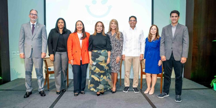 hoteles de santo domingo, reciclaje plástico PET, turismo sostenible dominicana, Ruta PET santo domingo, sostenibilidad en hoteles RD, gestión residuos dominicana