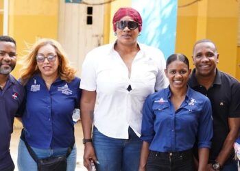 leyendas olímpicas dominicanas, programa escuelas abiertas y activas, deporte escolar República Dominicana, INEFI deporte escolar, atletas dominicanos inspiradores, formación integral juventud dominicana