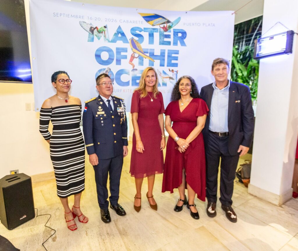 Master of the Ocean, Cabarete, deportes acuáticos República Dominicana, evento deportivo sostenible, Marcus Böhm, turismo en Puerto Plata