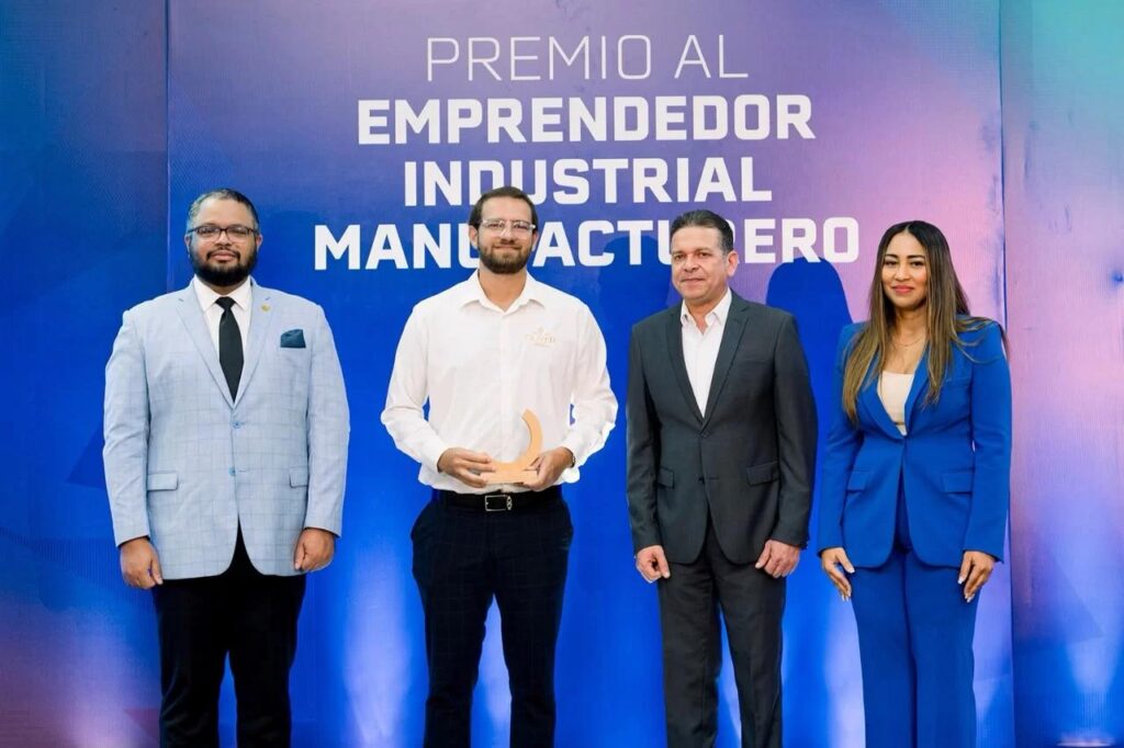 Pedro Ramón López Oliver, Proindustria República Dominicana, Oliver & Oliver ron premium, industria del ron dominicana, reconocimiento empresarial RD, desarrollo industrial dominicano