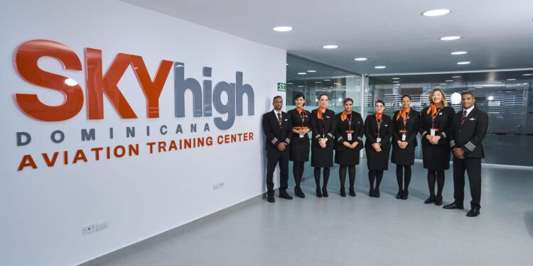 Sky High Dominicana, centro de entrenamiento aeronáutico, formación aviación República Dominicana, sostenibilidad en aviación, IDAC certificación aeronáutica, aviación dominicana