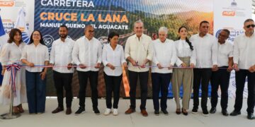 carretera Cruce La Lana Manuel Bueno, desarrollo fronterizo República Dominicana, infraestructura vial Dajabón, producción agrícola RD, Luis Abinader obras públicas, calidad de vida comunidades fronterizas