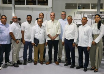 Coopfedegano, ganadería dominicana, leche nacional, Programa de Alimentación Escolar, Luis Abinader, soberanía alimentaria
