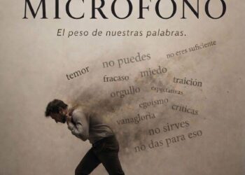 Lisandro Yamill Santana Peña, Del Estrado al Micrófono, poder de las palabras, jurista dominicano, libro dominicano, comunicación y derecho