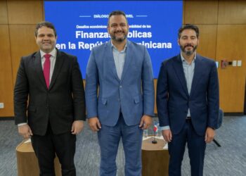 BARNA Management School, desafíos nacionales República Dominicana, políticas públicas RD, liderazgo dominicano, desarrollo sostenible RD, diálogo estratégico RD