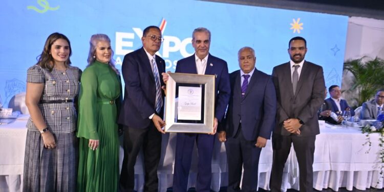 Expo Amaprosan, Grupo Bocel, comercio en Santiago, feria comercial República Dominicana, desarrollo industrial dominicano, eventos culturales Santiago