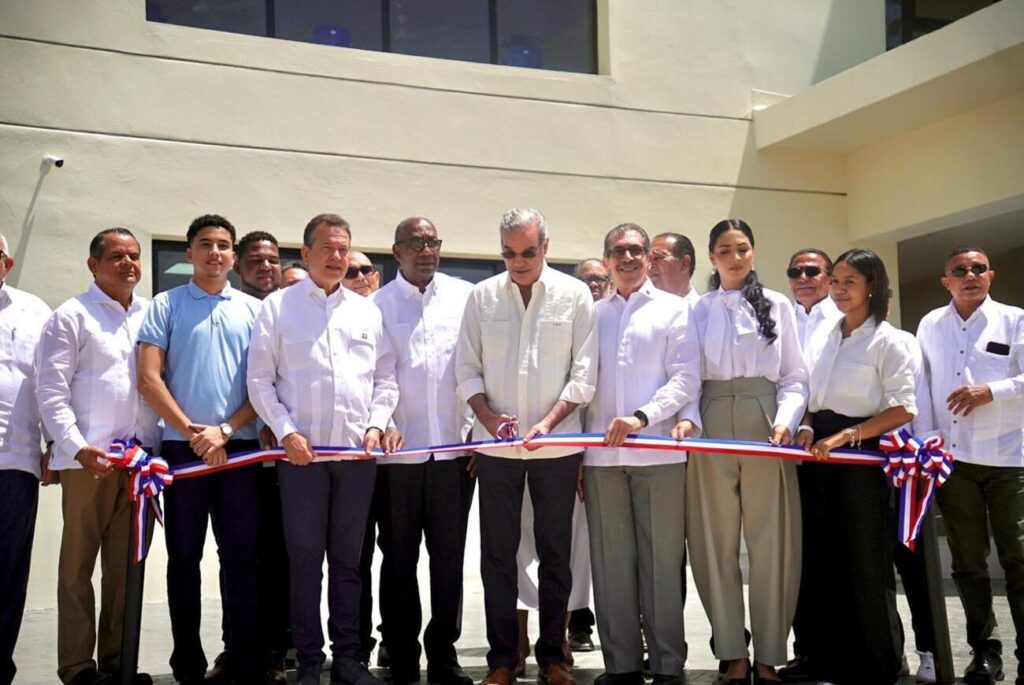Centro UASD Santiago Rodríguez, educación superior República Dominicana, descentralización universitaria, Línea Noroeste RD, Luis Abinader educación, infraestructura universitaria RD