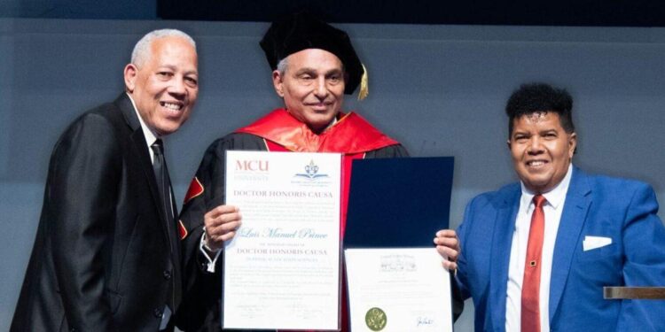 Manolo Prince, baloncesto dominicano, Doctorado Honoris Causa, líder comunitario dominicano, deporte en República Dominicana, legado deportivo dominicano