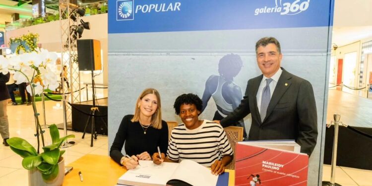 Marileidy Paulino, campeona olímpica dominicana, atletismo República Dominicana, exposición fotográfica Marileidy Paulino, Banco Popular Dominicano, deporte y cultura dominicana