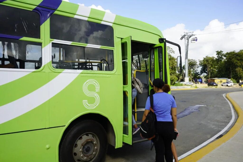 Ciudad Colonial, OMSA, autobuses eléctricos, Santo Domingo, movilidad sostenible, turismo en República Dominicana