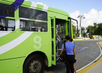 Ciudad Colonial, OMSA, autobuses eléctricos, Santo Domingo, movilidad sostenible, turismo en República Dominicana
