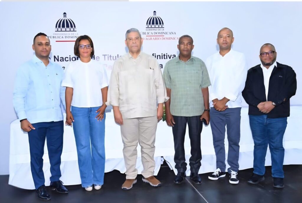 IAD, titulación definitiva, parceleros Monte Plata, Reforma Agraria RD, seguridad jurídica tierras, familias rurales República Dominicana