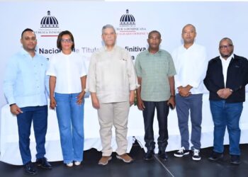 IAD, titulación definitiva, parceleros Monte Plata, Reforma Agraria RD, seguridad jurídica tierras, familias rurales República Dominicana