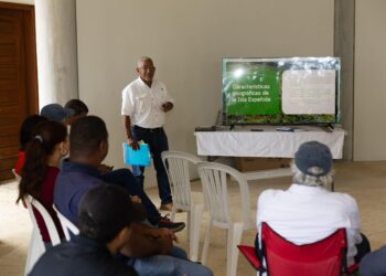 Proyecto Punta Bergantín, manejo ambiental República Dominicana, reforestación en Puerto Plata, protección ecosistemas dominicanos, sostenibilidad turística RD, conservación manglares RD