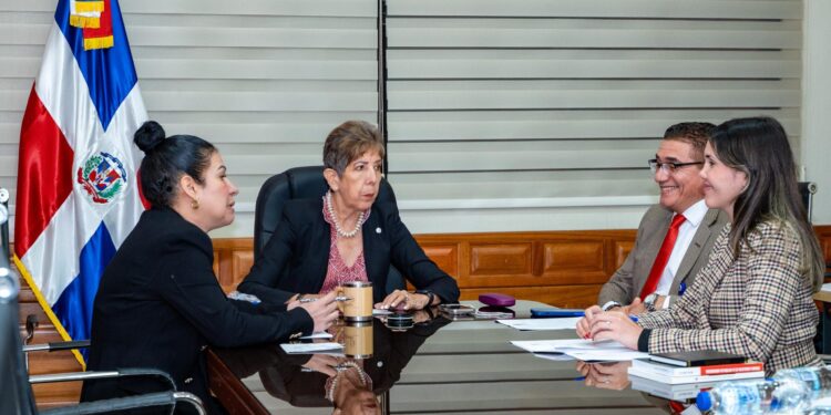 turismo gastronómico República Dominicana, turismo de salud RD, proyectos legislativos turismo RD, gastronomía dominicana, CONDETUSA, Senado República Dominicana turismo