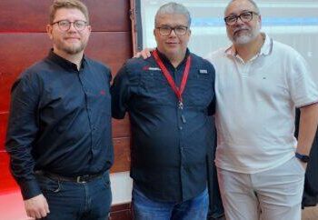Avolites Dominicana, Juan Méndez SRL, profesionalización iluminación RD, tecnología iluminación eventos, capacitación técnica iluminación, industria espectáculos República Dominicana