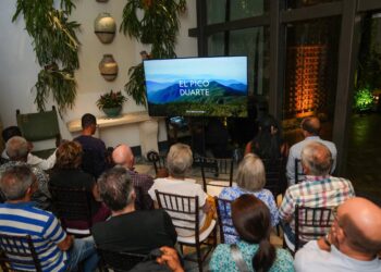 Pico Duarte, documental República Dominicana, turismo ecológico RD, Cordillera Central, conservación ambiental RD, Centro Cultural Taíno Casa del Cordón