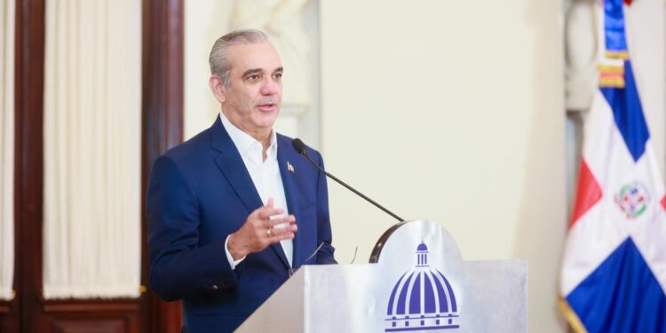 Eficompras, compras públicas República Dominicana, mipymes dominicanas, transparencia estatal RD, Luis Abinader, programa Tu Firma es tu Garantía