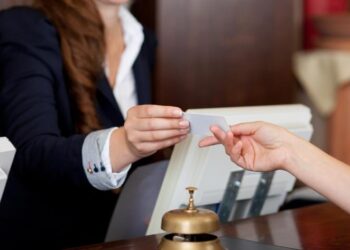 empleo turismo dominicano, trabajadores dominicanos hoteles, turismo en república dominicana, impacto económico turismo, productos locales hoteles, sector turístico dominicano