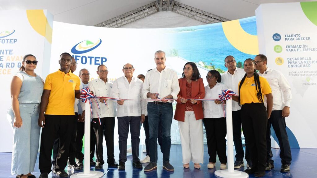 Escuela Técnico Profesional Guarocuya, Barahona, formación técnica en turismo, Infotep Barahona, desarrollo turístico República Dominicana, capacitación hotelera