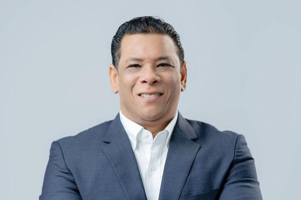invertir seguro en República Dominicana, inversión inmobiliaria RD, debida diligencia inmobiliaria, certificado de título propiedad, fideicomiso inmobiliario RD, contratos de compra venta RD