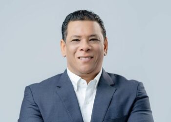 invertir seguro en República Dominicana, inversión inmobiliaria RD, debida diligencia inmobiliaria, certificado de título propiedad, fideicomiso inmobiliario RD, contratos de compra venta RD